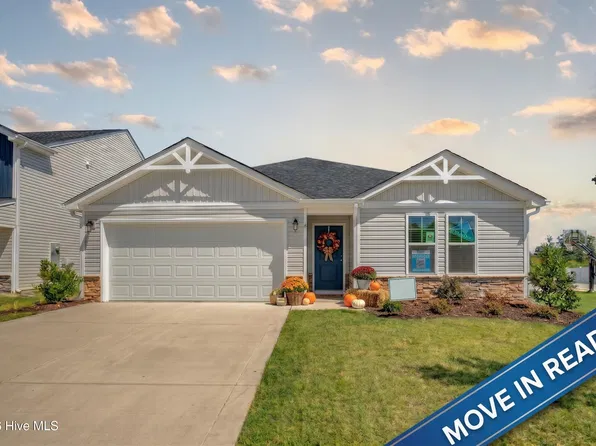 8 W Emily Gardens Drive, Selma, NC 27576