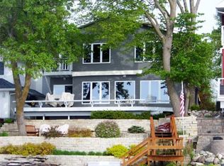 2213 S Lakeview Dr, Clear Lake, IA 50428
