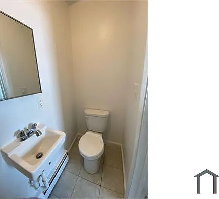 70 Ash St #3R — Photo 10
