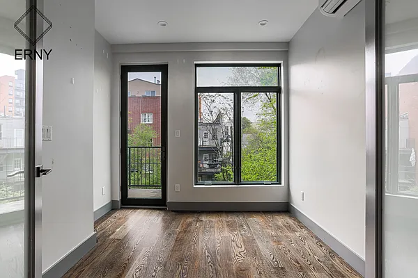 Rented by ERNY LLC | media 3