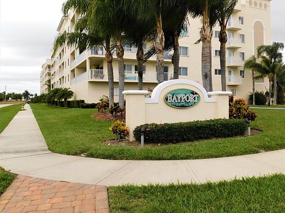2nd image of 551 Casa Bella Dr Unit 205