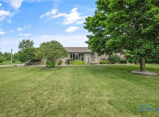 28796 N Fostoria Rd, Millbury, OH 43447