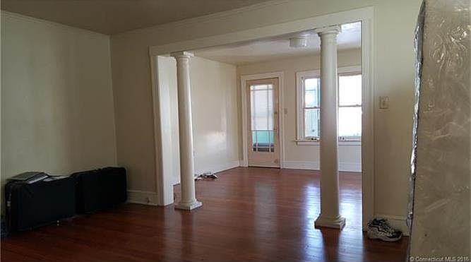 2nd image of 51 Brown St
