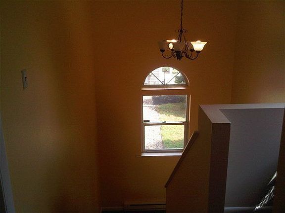 3rd image of 1102 Greenwich Dr
