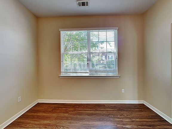 5th image of 6 Roberts Hill Dr