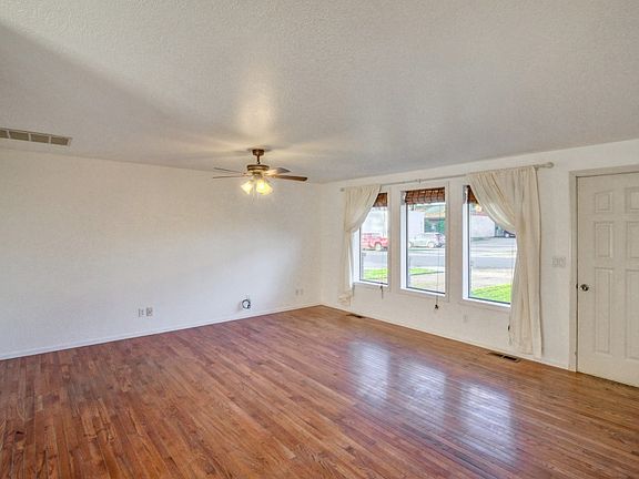 2nd image of 108 E Galena St