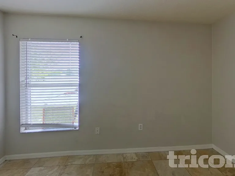 400 Cocoa Ct — Photo 12