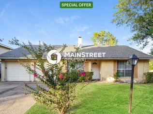 4302 Stonehenge Trl, Houston, TX 77066
