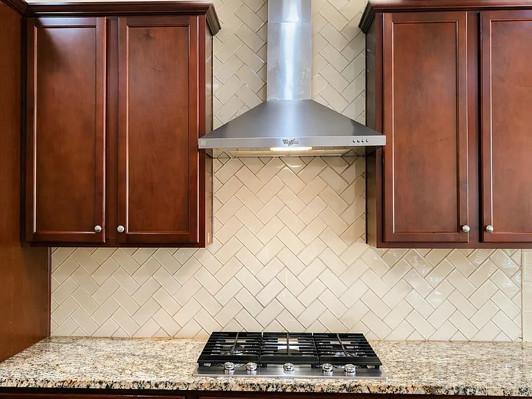 3634 Halcyon Dr — Photo 5