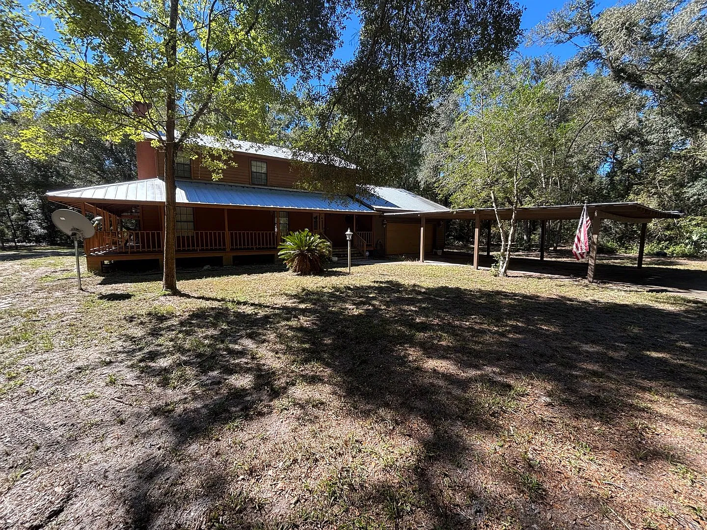 Beautiful Cedar Home on 5 Acres of Private Oak Hammock — Photo 1