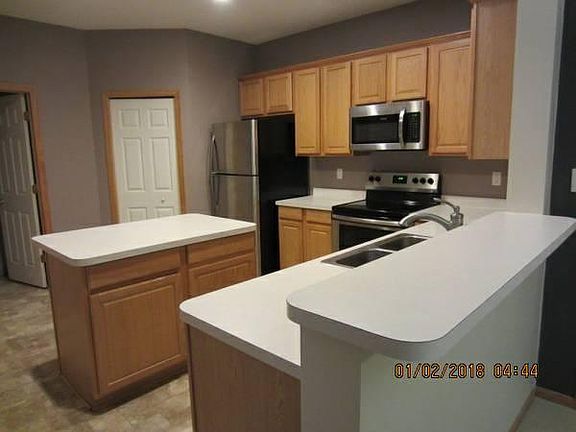 4th image of 13925 52nd Ave N APT 1102