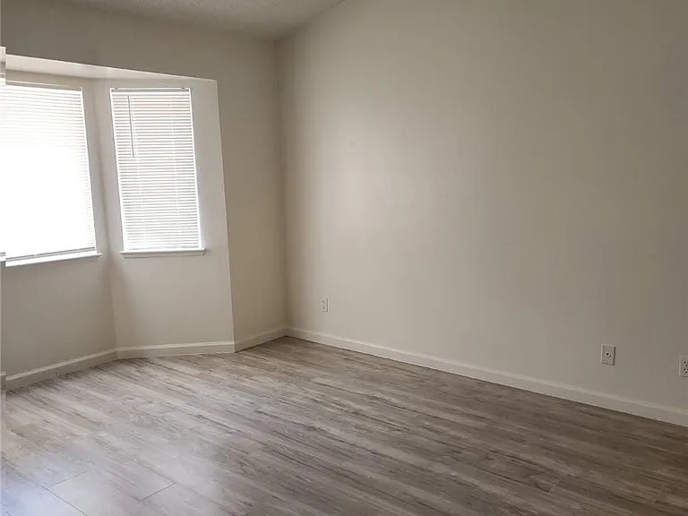 3213 Coral Harbor Dr — Photo 19