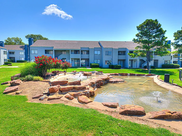Boulder Ridge Apartments | Newly Remodeled East Tulsa | Broken Arrow Schools + W/D Hookups — Photo 10