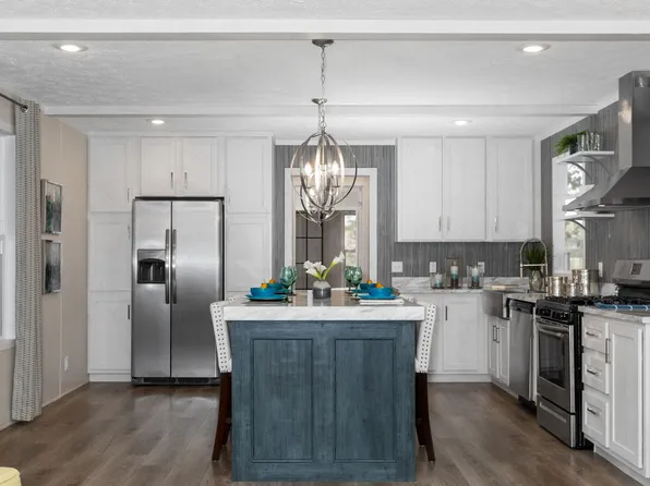 7616-510 Traditions Plan, Eaton Pine Village