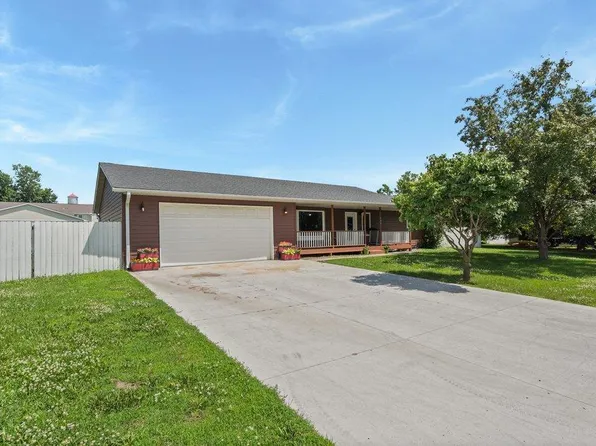 540 Western Ave N, Watkins, MN 55389