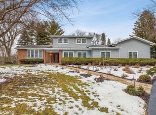 1012 South Rd, Fox River Grove, IL 60021