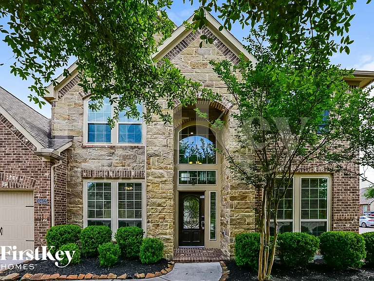 10402 Golden Hearth Ln — Photo 2