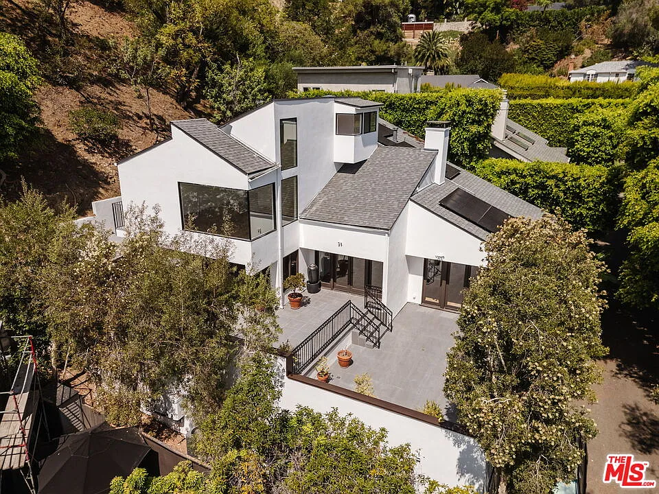 1355 Bobolink Pl