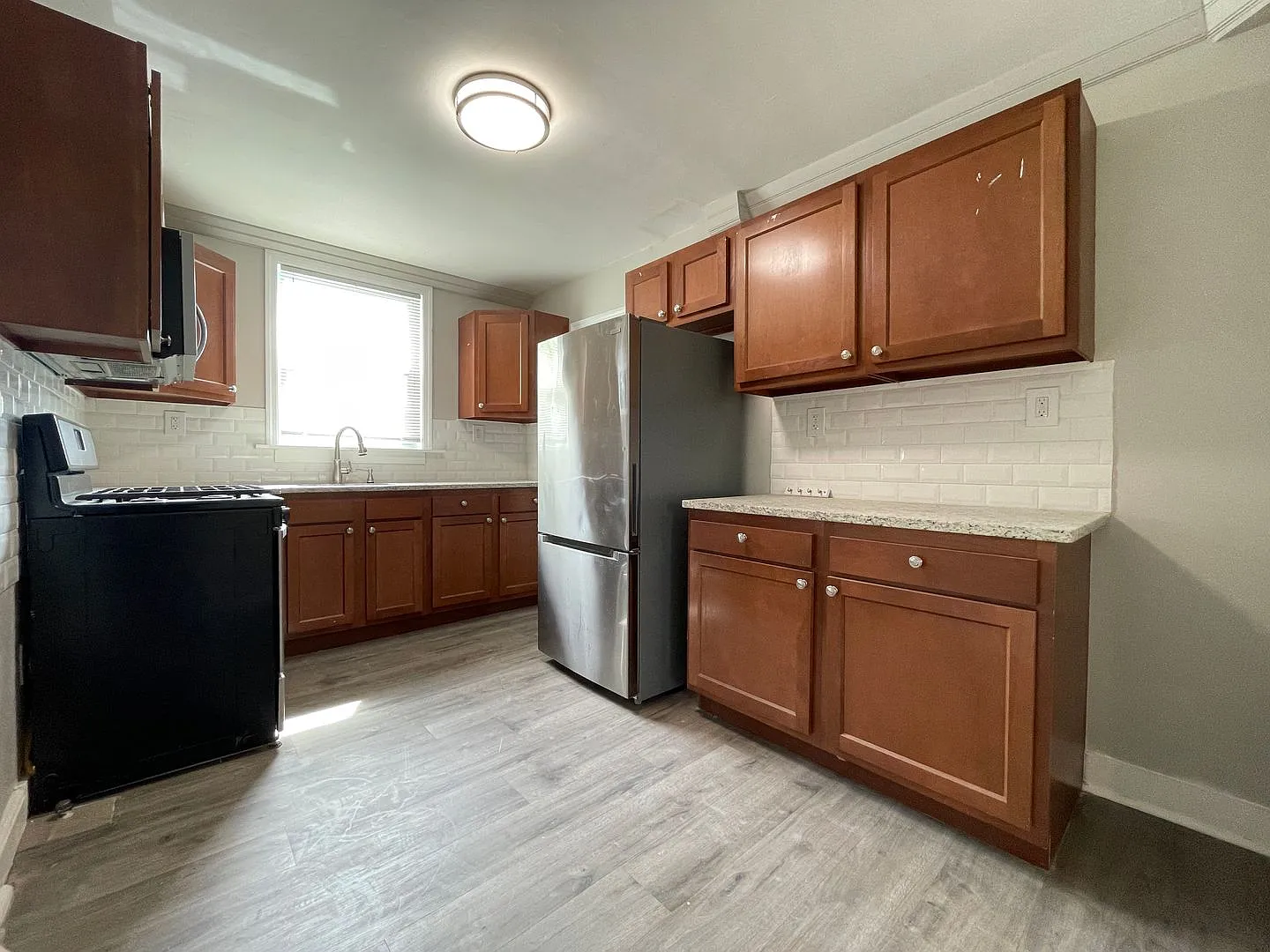 511 Pfeiffer St. — Photo 4