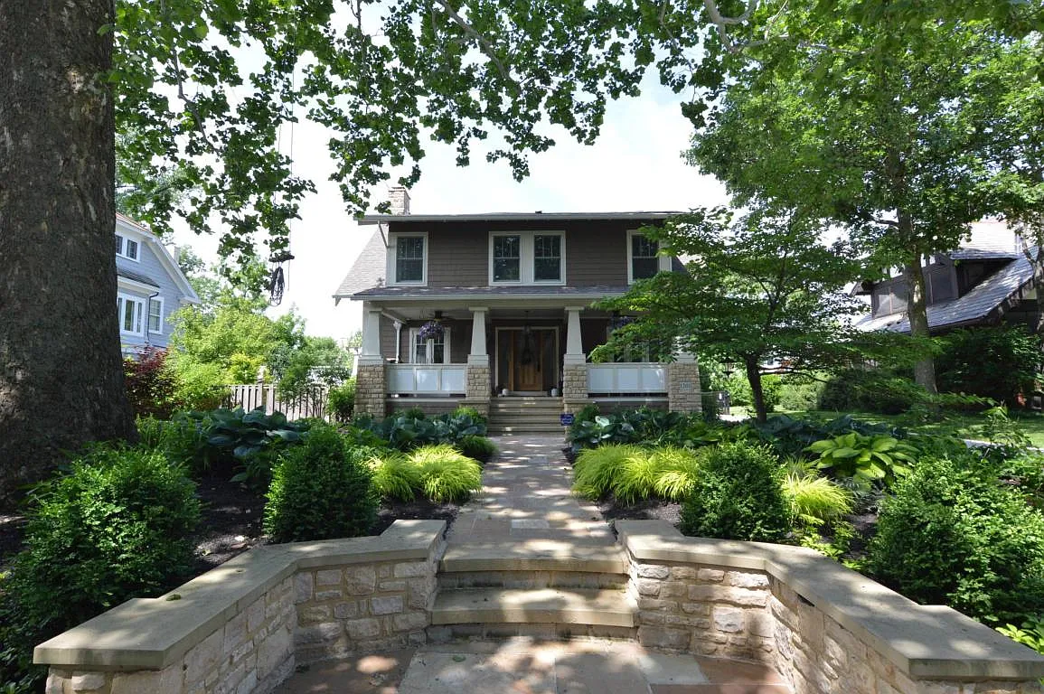 1201 Wyandotte Rd photo 1