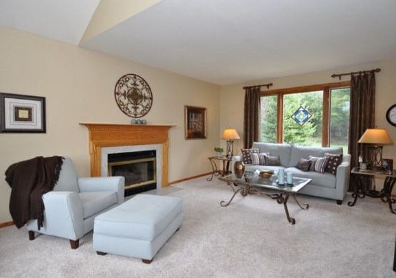 3rd image of S33W31698 London Dr