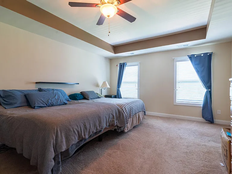 435 Castlebury Ct — Photo 6