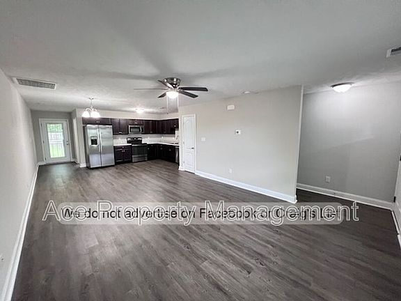2nd image of 119 Underwood St