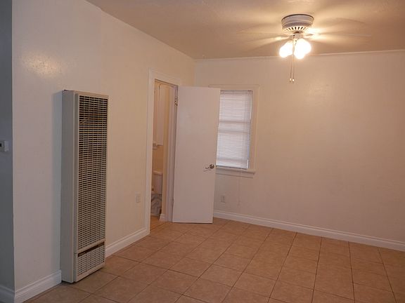 3rd image of 1610 W 219th St