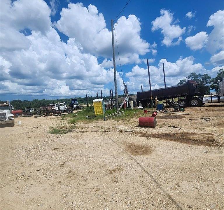 2nd image of 51700 Highway 16
