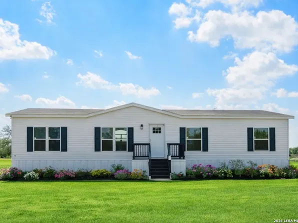 200 Lolita, Lytle, TX 78052