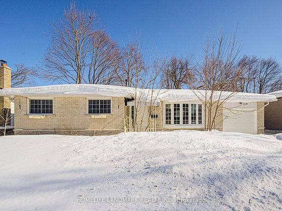 2nd image of 219 Cook St