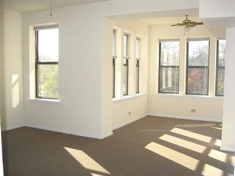 2319 N. Kedzie LP — Photo 1