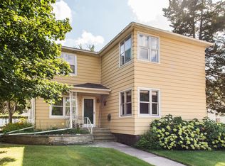 904 W State St, Sycamore, IL 60178