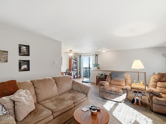 3rd image of 3762 Mount Vernon Pl APT A