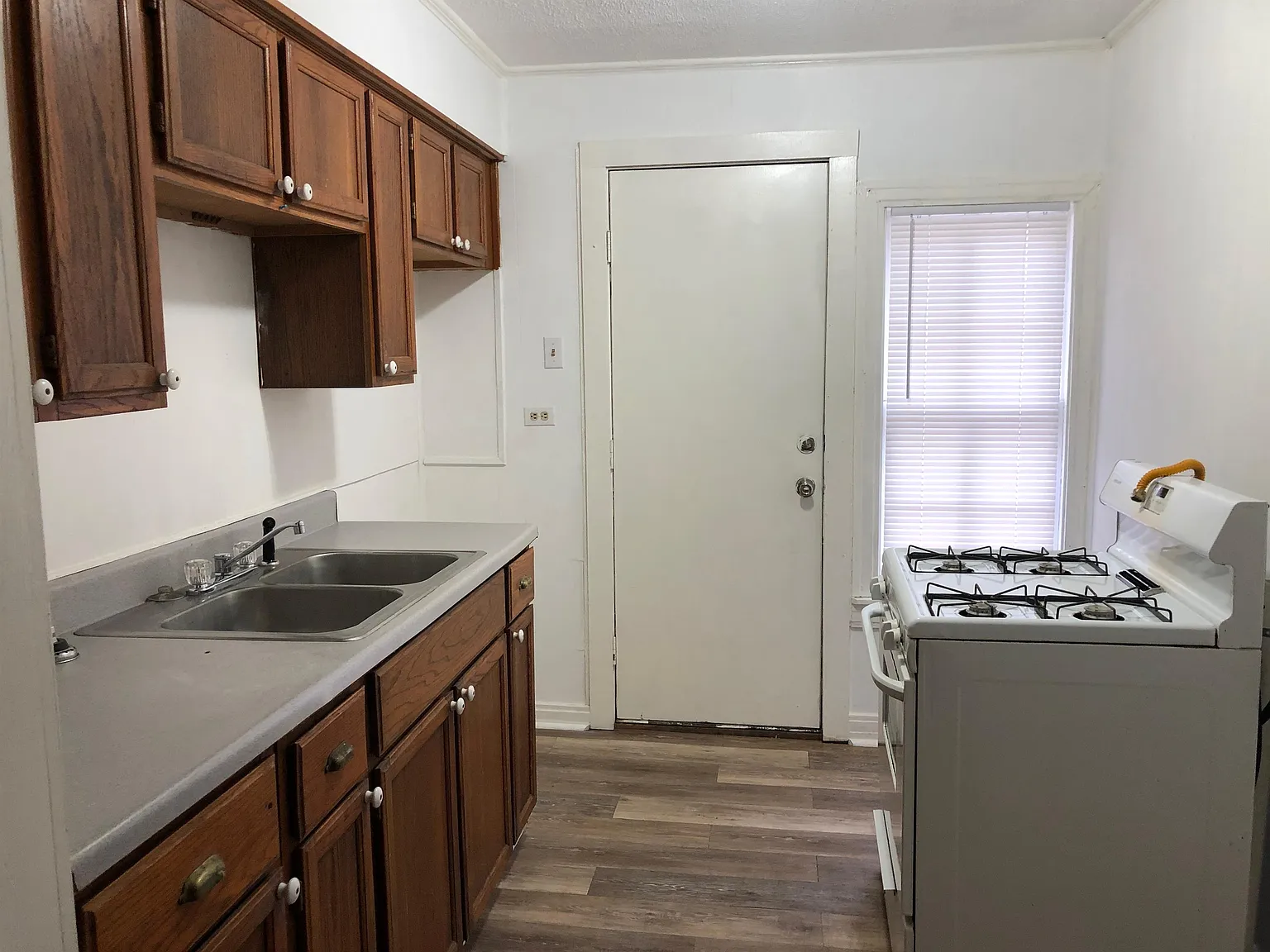 1209 Greenville Street - 1 — Photo 3