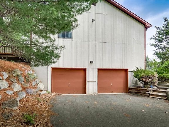 2nd image of 57 Halley Dr