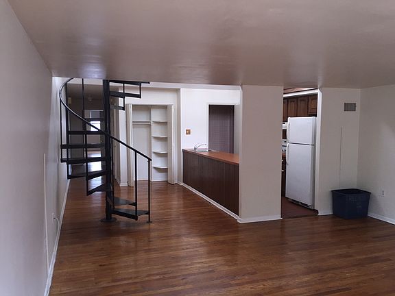 Living Room/Kitchen