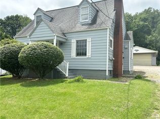 17 Robb St, Mc Donald, PA 15057