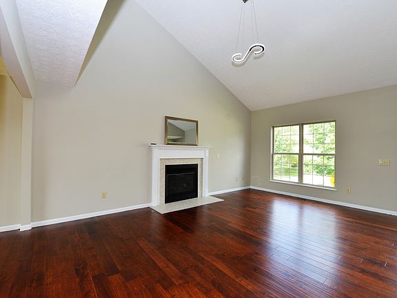 3rd image of 5637 Winsor Woods Dr