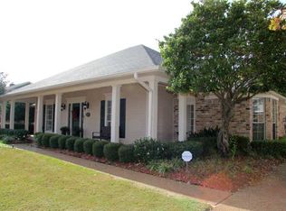 7706 Chesapeake Dr, Shreveport, LA 71105