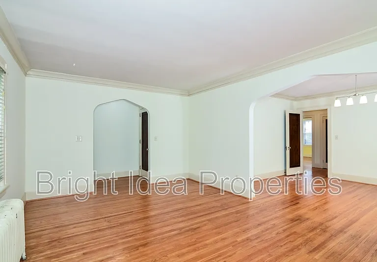 969 Saint Clair Ave #1 — Photo 8