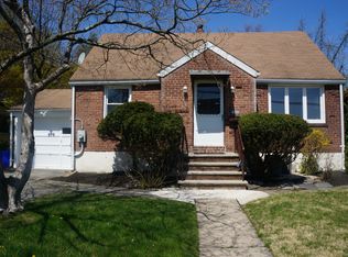 199 River Ln, New Milford, NJ 07646