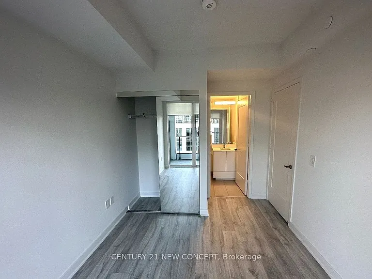 60 Princess St #1020 — Photo 11