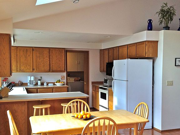 Open Kitchen with Eating Space