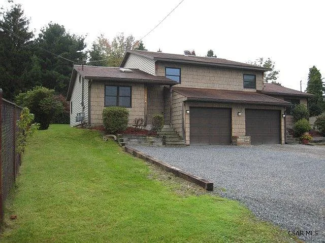 216 Hastings St