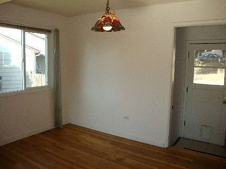 2132 W Shannon Ave — Photo 3