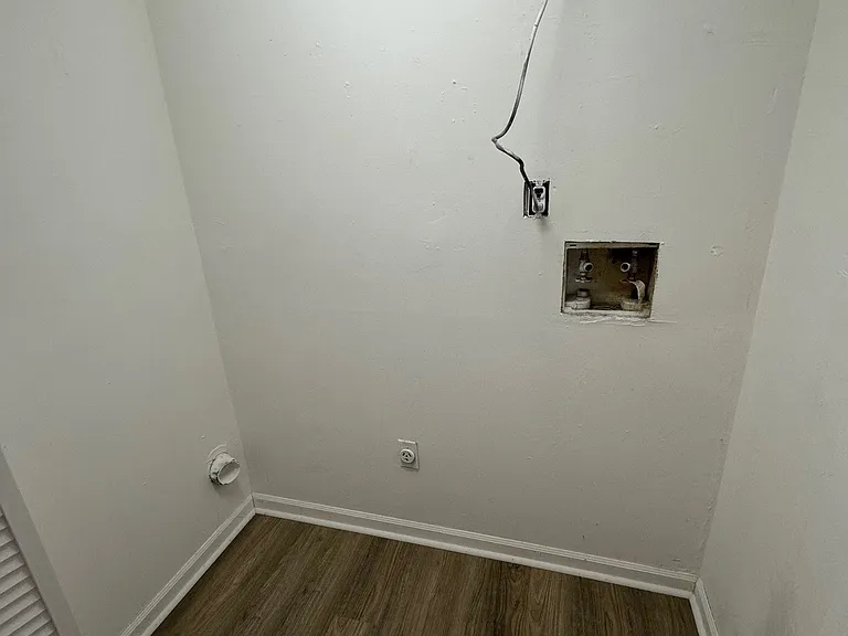 Laundry Area with Washer/Dryer hookups