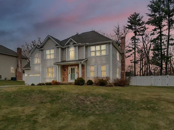 100 Rachael Ter, Westfield, MA 01085