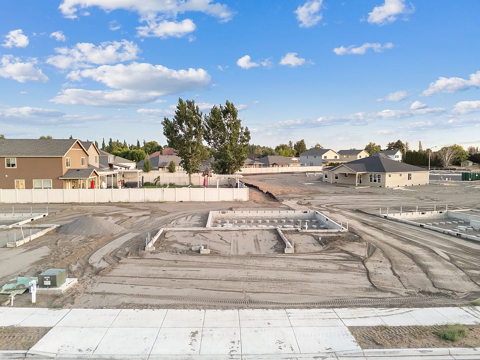 4411 W Thrush ST by Aho Construction