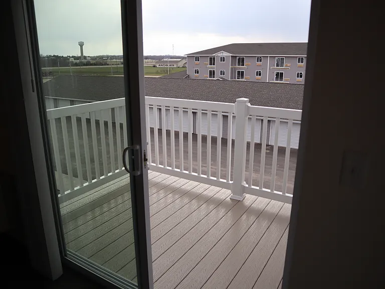 Dreamsville Apartments — Photo 13